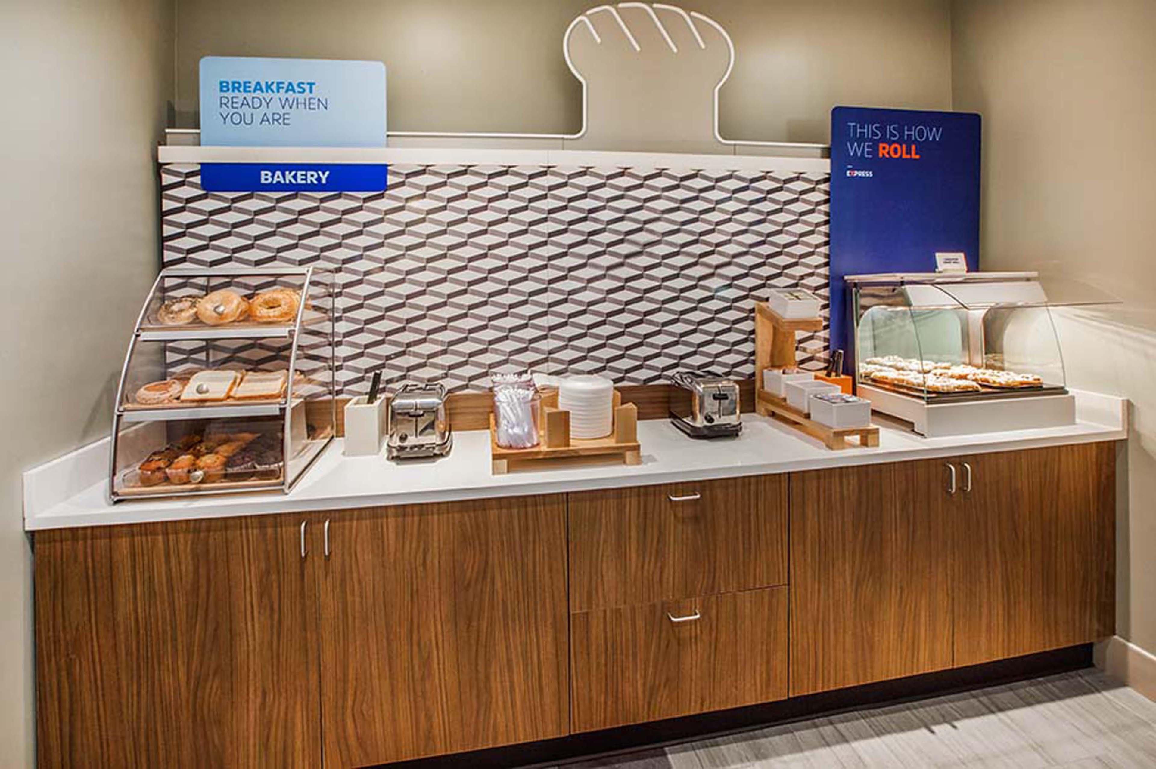 Hotel Express Atlanta - Northeast I-85 - Clairmont Road By Ihg 3*