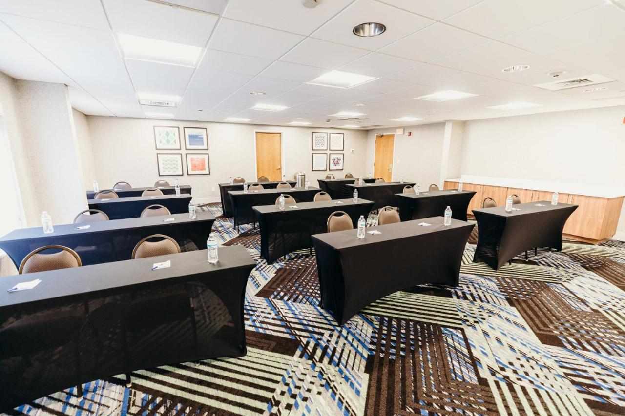 Express Atlanta - Northeast I-85 - Clairmont Road By Ihg Hotel 3*