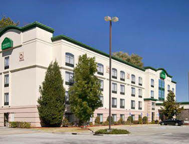 Express Atlanta - Northeast I-85 - Clairmont Road By Ihg 3* Chamblee