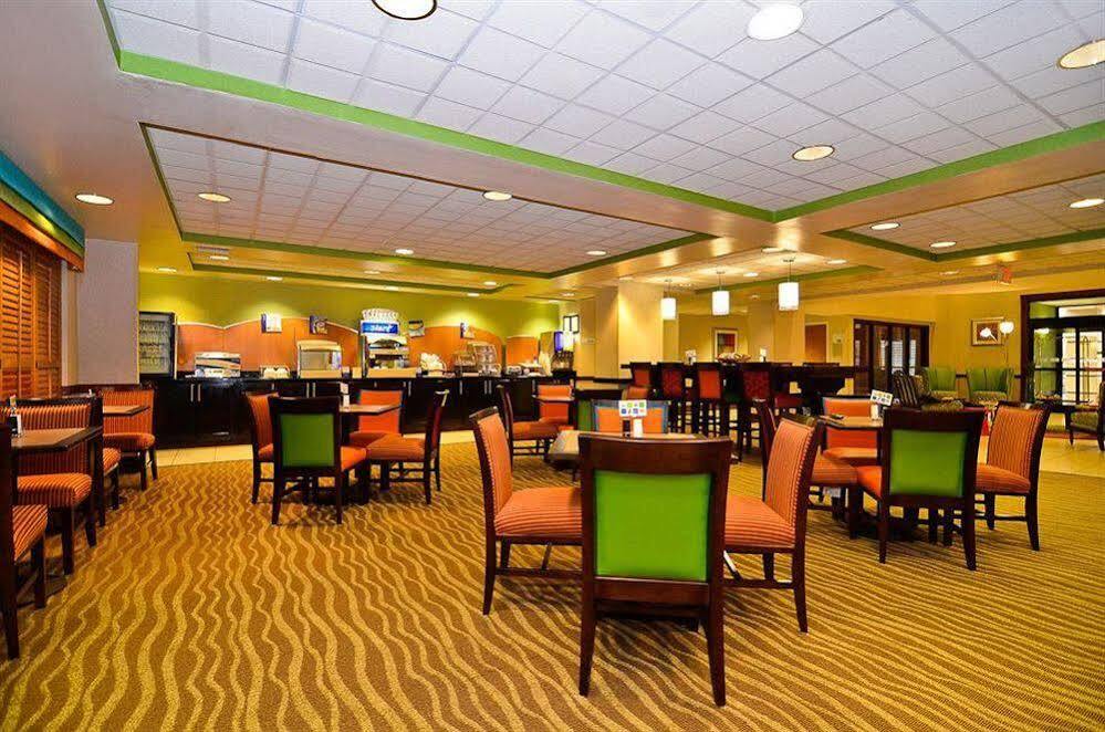 Express Atlanta - Northeast I-85 - Clairmont Road By Ihg 3* Chamblee