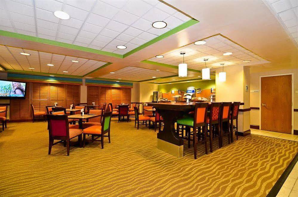 Express Atlanta - Northeast I-85 - Clairmont Road By Ihg 3*
