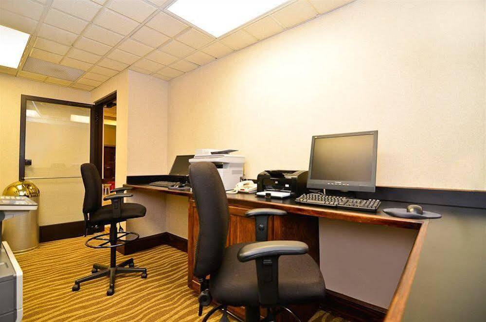 Express Atlanta - Northeast I-85 - Clairmont Road By Ihg 3* Chamblee
